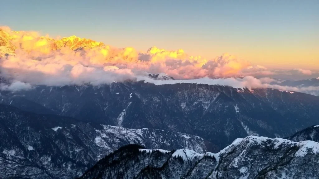 Kuari Pass Trek – Lord Curzon Trail in the Heart of Uttarakhand