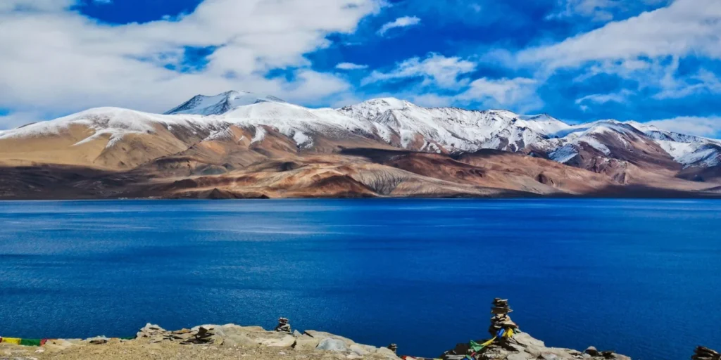 3. Tso Moriri Lake Trek (India)