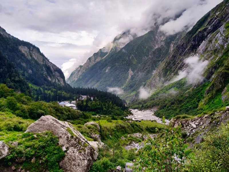 Ghangaria Trek – The Gateway to Valley of Flowers and Hemkund Sahib